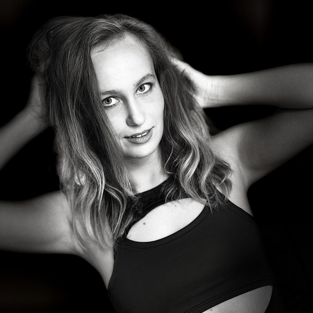 Elisa Francesca - Songwriter, Artist